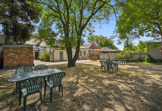 FREEHOLD - Devenish Railway Hotel VIC - 1P0552