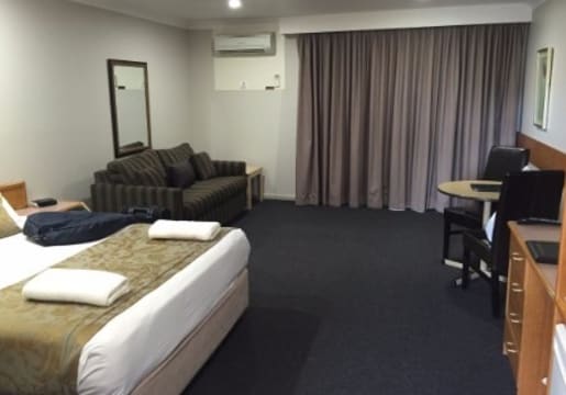 Leasehold for Sale in Young