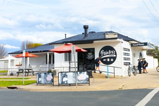 CAFE BUSINESS & HOUSE FOR SALE - Painters Cafe, Corowa NSW - 1P0542