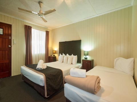 MONEY MAKING LEASEHOLD BUSINESS OPPORTUNITY WITH SECURE LEASE, MACKAY - 2903ML