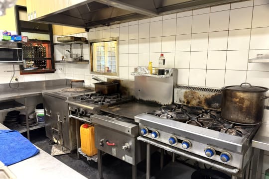 LEASEHOLD – Indian Tandoori Restaurant, Albury NSW – 1P0580