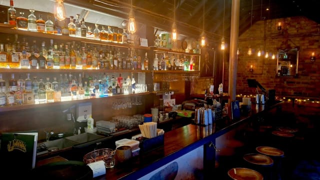 UNION ELECTRIC - A CBD laneway cocktail bar and rooftop