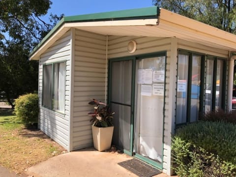 FANTASTIC SOUTH WEST CARAVAN PARK