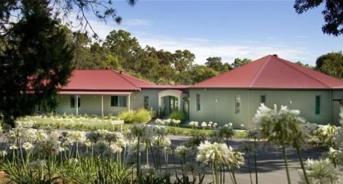 2 Houses on 5 acres. Luxury Home plus 5rooms Cottage. Room for extended Family