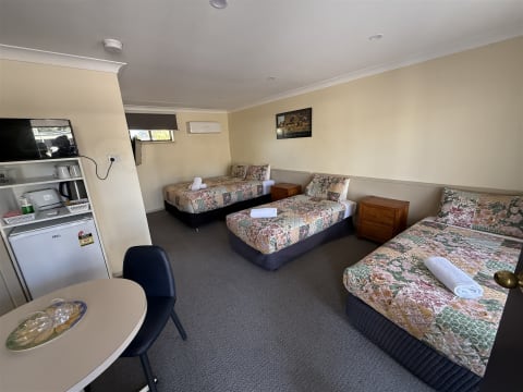 Under Contract - Profitable Leasehold Motel with Caravan Park & Camp sites in Ballarat