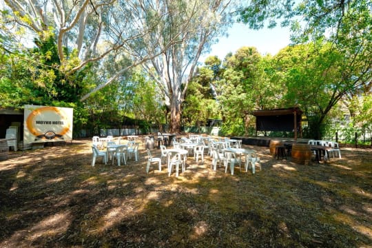 LEASEHOLD - Moyhu Hotel, VIC - 1P0514