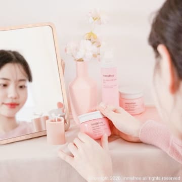 Well Known Beauty & Skin Product business in heart of Springvale