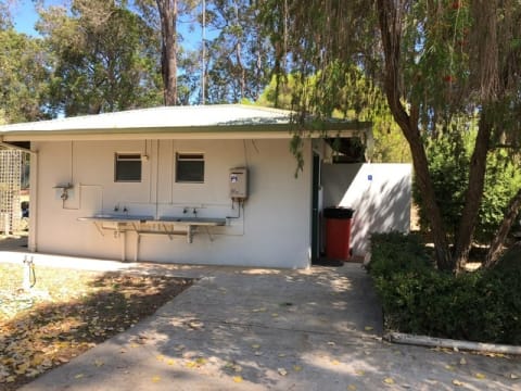 FANTASTIC SOUTH WEST CARAVAN PARK