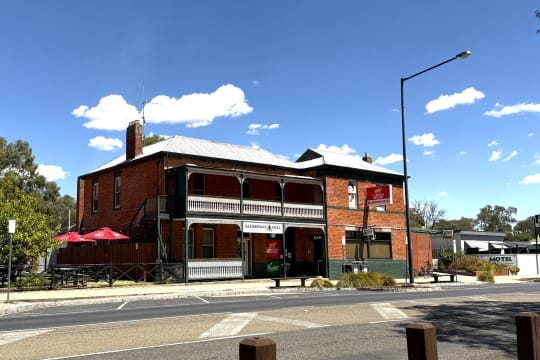LEASEHOLD - Glenrowan Hotel, VIC - 1P0575