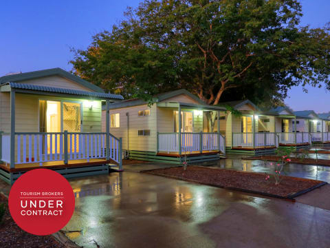 RARE OPPORTUNITY, HUGE CASHFLOW, FANTASIC UPSIDE - 1060CPL