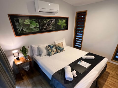 ACCOMMODATION & TOURISM BUSINESS FOR SALE IN CAPE TRIBULATION - 2820MF