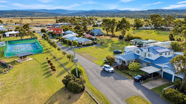 Rare East Coast Tasmania Profitable Accommodation Villas Cottages Separate DA Lots Sea Change Opp