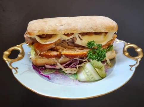 Inner-SE Melbourne Café with 15 Years of Successful Trade