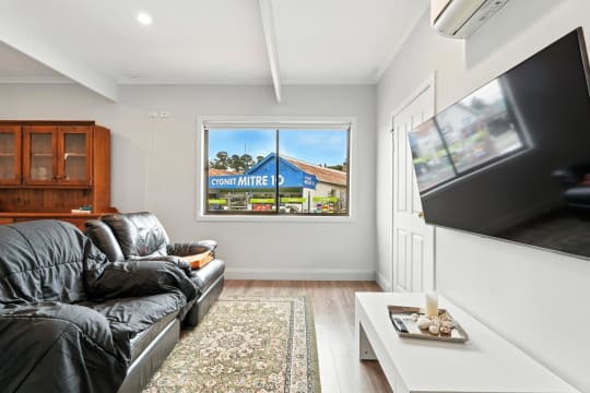 Freehold Port Cygnet Grocer Cygnet with Residence T/O $1.7m+ net $210K+ more