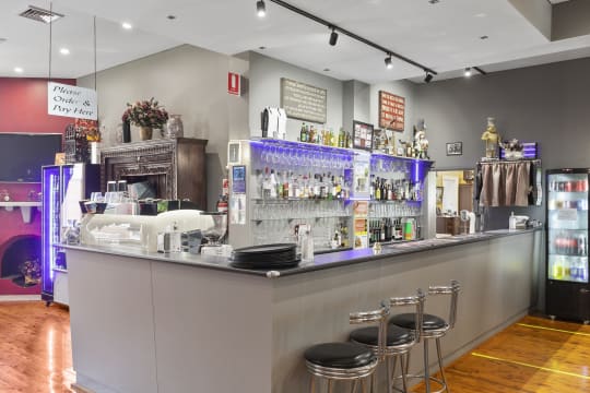 UNDER OFFER - The Old Bank Cafe Restaurant, Tocumwal NSW - 1P0512