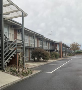 ** Under Contract ** Freehold Going concern Motel for Sale