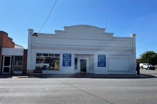 Hlpnb3mwgjwrnvyn12q0