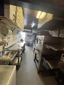 Woodfire Pizza Licensed Ringwood - contact landlord