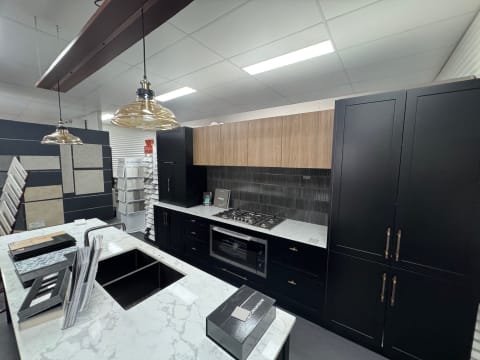 Albany Icon Business