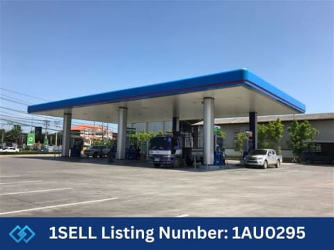 Branded Service Station near Tenterfield Airport