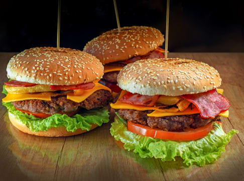Lunch Bar For Sale - Fantastic Location!