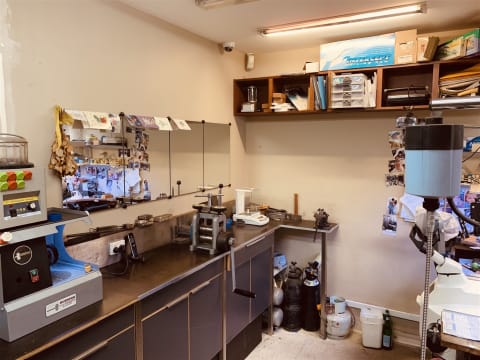 The Jewellers Workshop is positioned right in the heart of Byron Bay