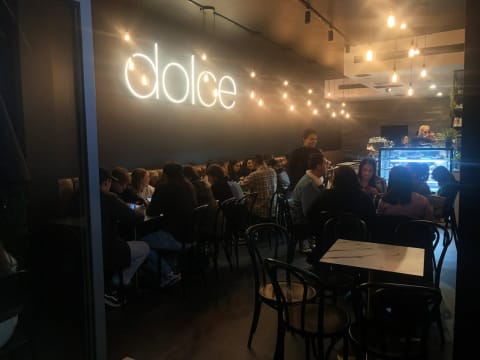 Step into Wollongong's favourite dessert bar and start earning from day one!