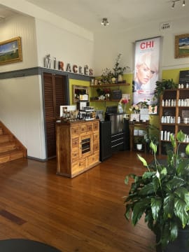 RARE SEA CHANGE OPPORTUNITY - PROFITABLE BUSINESS - SAME OWNER SINCE 2000