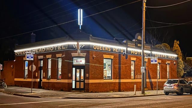 Queen's Head Hotel - Now Priced to Sell at $99,000