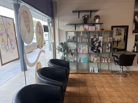 Established Local Salon - 40 Years* of Trade - Strong Community Following