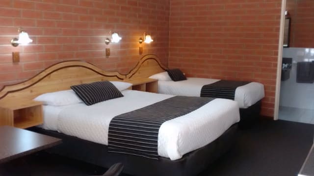 Edithburgh Seaside Motel -   Freehold Going concern with Expansion Potential