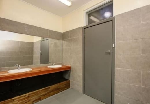 FREEHOLD PUB WITH ADDITIONAL OPTIONS (ACCOMMODATION/RESIDENCE/CAFE)