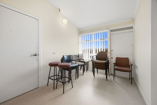 Prime Location Residence with Income or 3 BnB lets (stca) or Health Professional Rooms