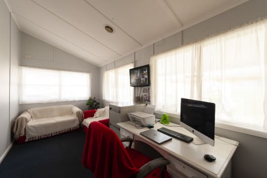 CAFE BUSINESS & HOUSE FOR SALE - Painters Cafe, Corowa NSW - 1P0542