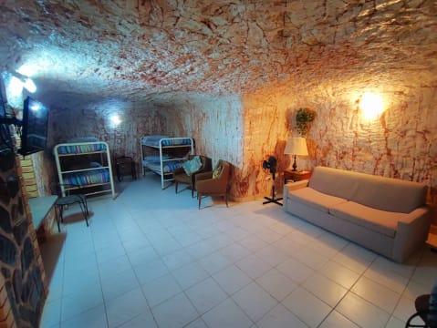 Radekas Downunder Motel