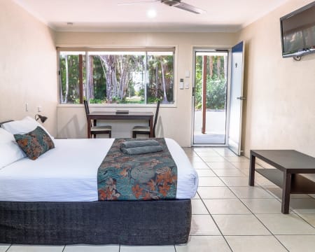 Beach Location, Motel and Development Land Holding - 2111MF