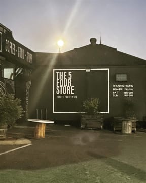 Two Businesses In One - Cafe & Boutique Shop