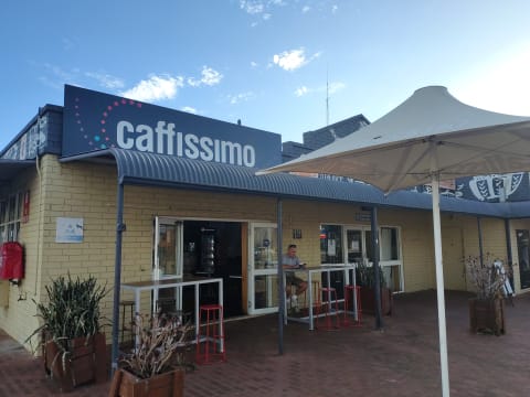 Established Franchise Café  - Strong Brand, Loyal Customers, Proven Systems