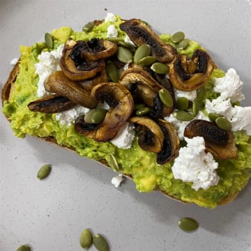 Cafe in Doncaster area, $14K Taking p/w, High Foot Traffic