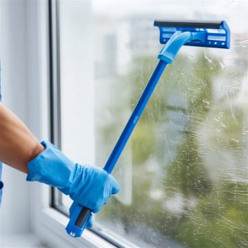 Window Cleaning - Easy To Run