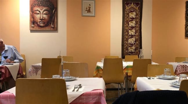 Thriving Thai Restaurant in Prime Beachfront Location With 2 BR Residence