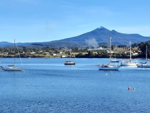 Dover LPO Tasmania (SP2503)