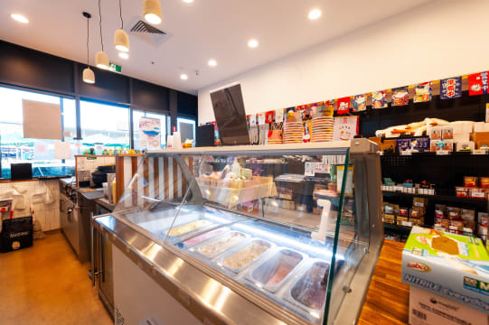 LEASEHOLD - Hi-Q Ice Cream & Bubble Tea Cafe, Wodonga VIC - 1P0521