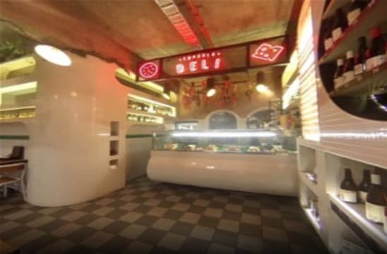 Shop front in the heart of Lt. Collins st with a general liquor licence