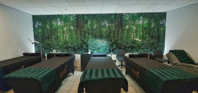 High end/Luxurious Beauty Salon and Training Academy For Sale