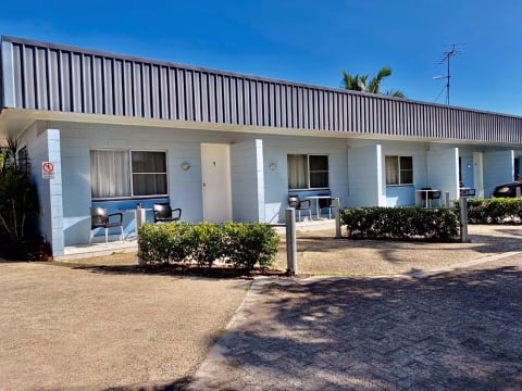 Far North Queensland Coastal Tropical Caravan Tourist Park - 896CPF