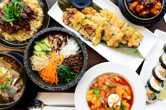 BUSY AUTHENTIC KOREAN RESTAURANT @ THE BUSY CAMBERWELL JUNCTION