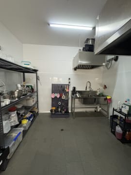 BlossomBite Creations of Bespoke Cakes and Desserts