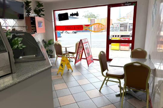 LEASEHOLD - Lavi Fish & Chips - 1P0604