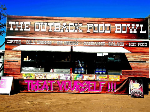 SUCCESSFUL MOBILE CATERING BUSINESS ON THE ROAD - IDEAL LIFESTYLE